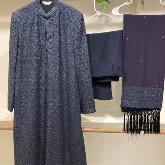 Navy blue fully embroidered Sherwani set - Picture 1 of 4